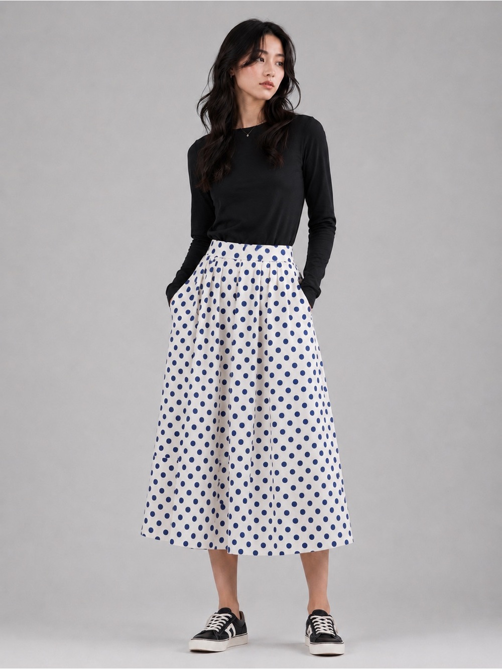 Snazzie solo vintage Polka Dot Midi Skirt in White and Navy with pockets